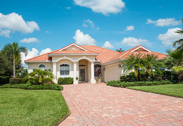 Best Concrete driveway pavers in Leoti, KS
